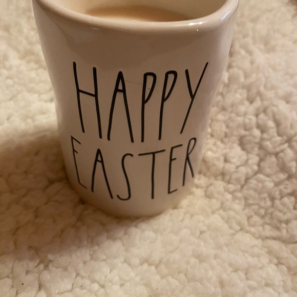 Rae Dunn Easter Candle. - Picture 2 of 5